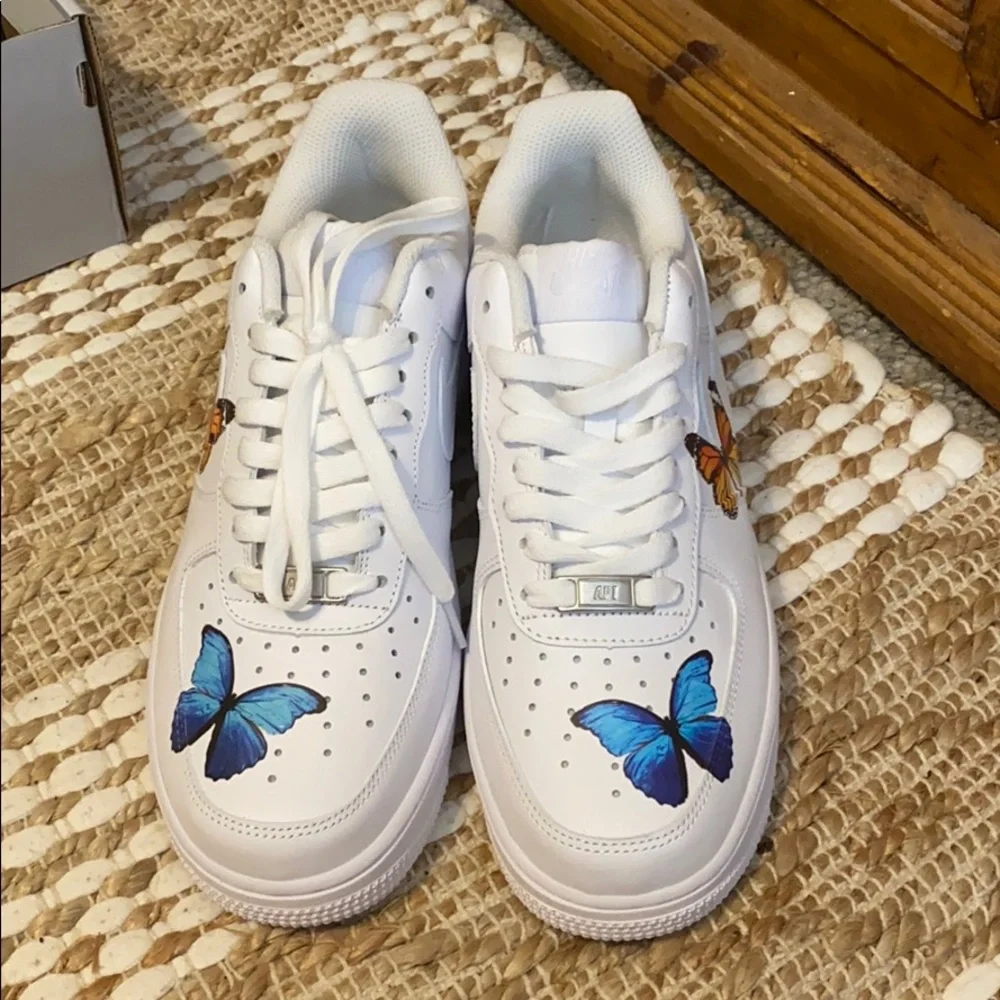 Nike Air Force 1’s men’s size 7 women’s 8.5 - Picture 2 of 5